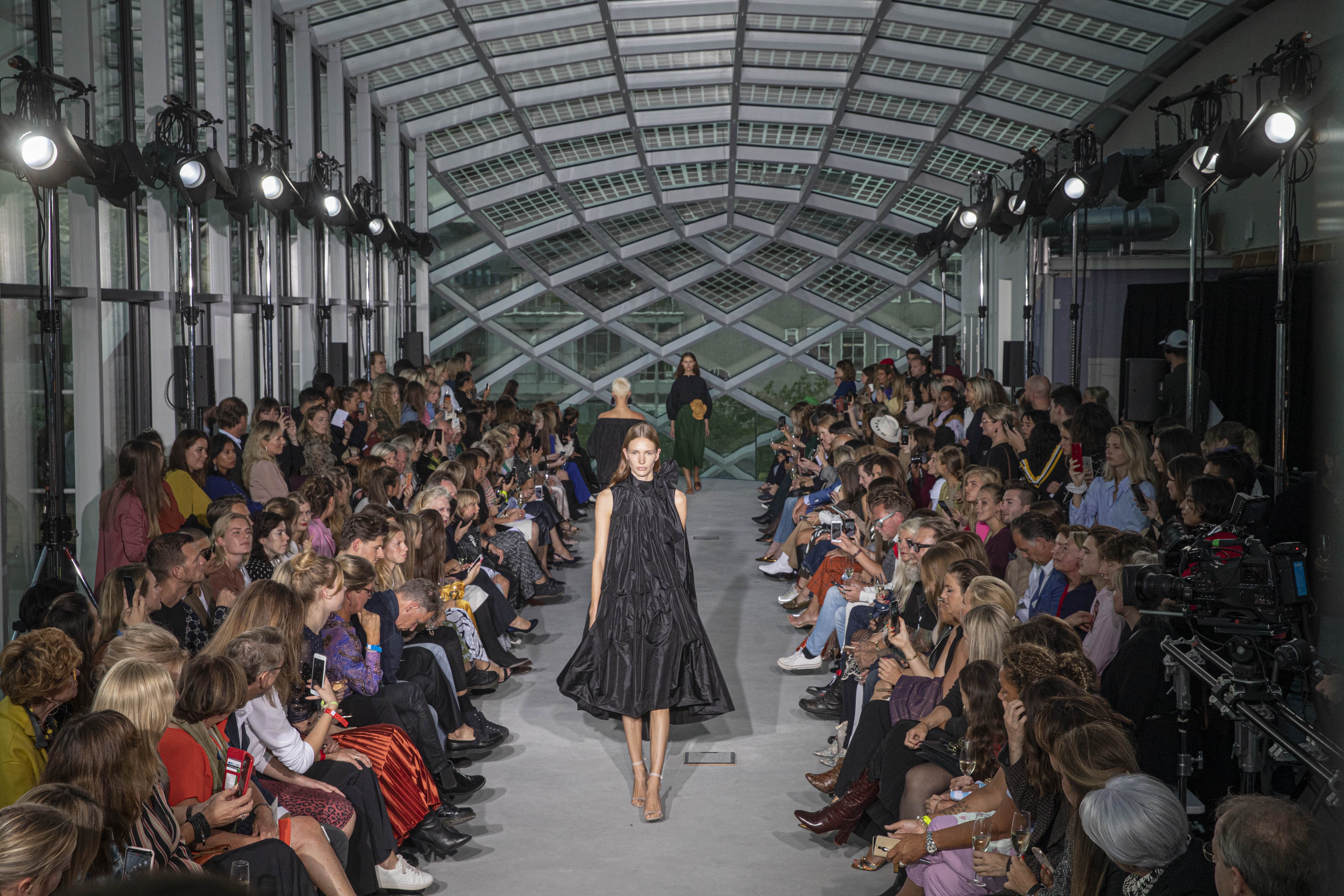 7 7. Diamantbeurs_HighLight_binnen_CapitalCAmsterdam_ZJA.jpg