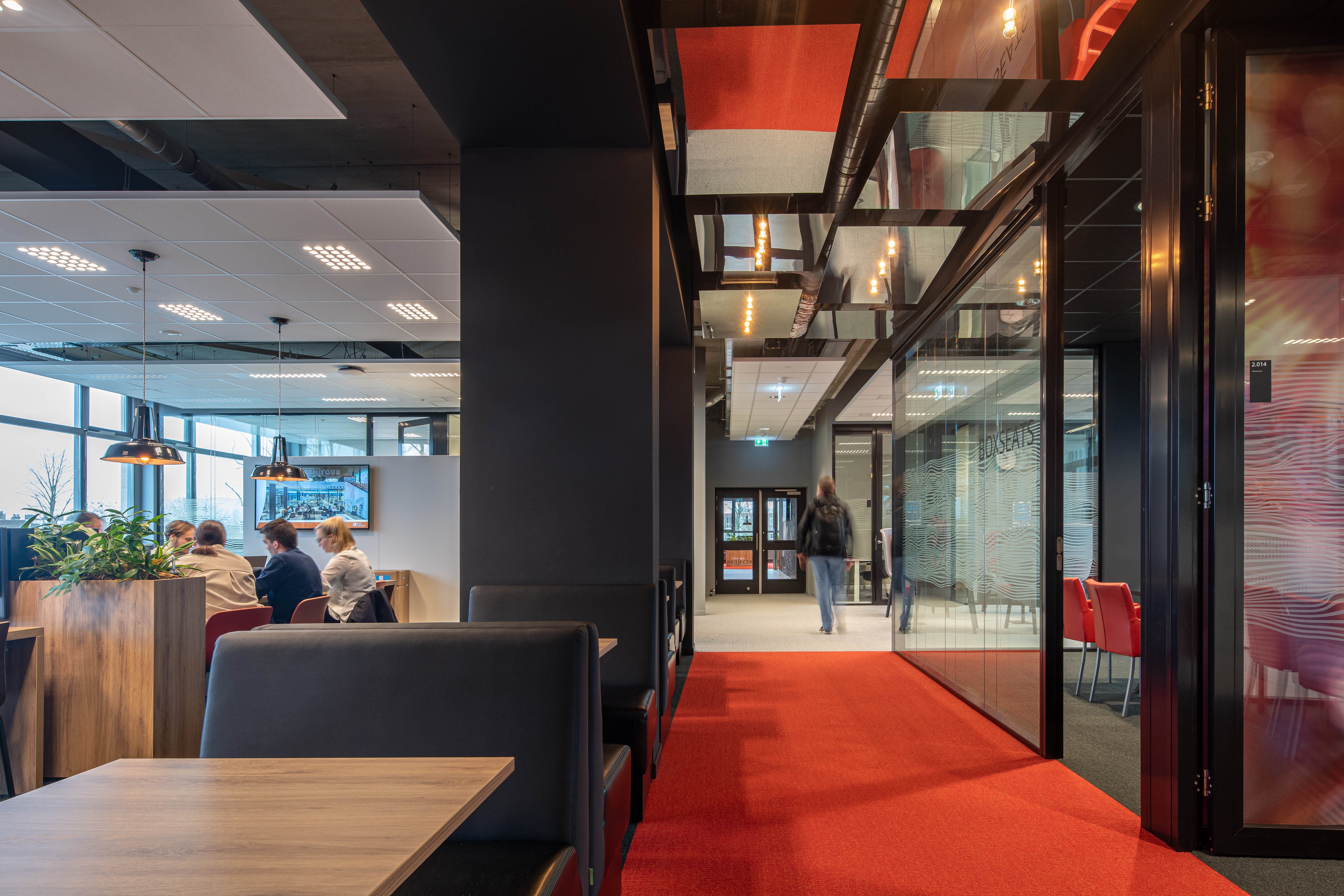 2 2. BUas_Ocean_We braken de gangen door voor een open werk- en studieomgeving.2.jpg