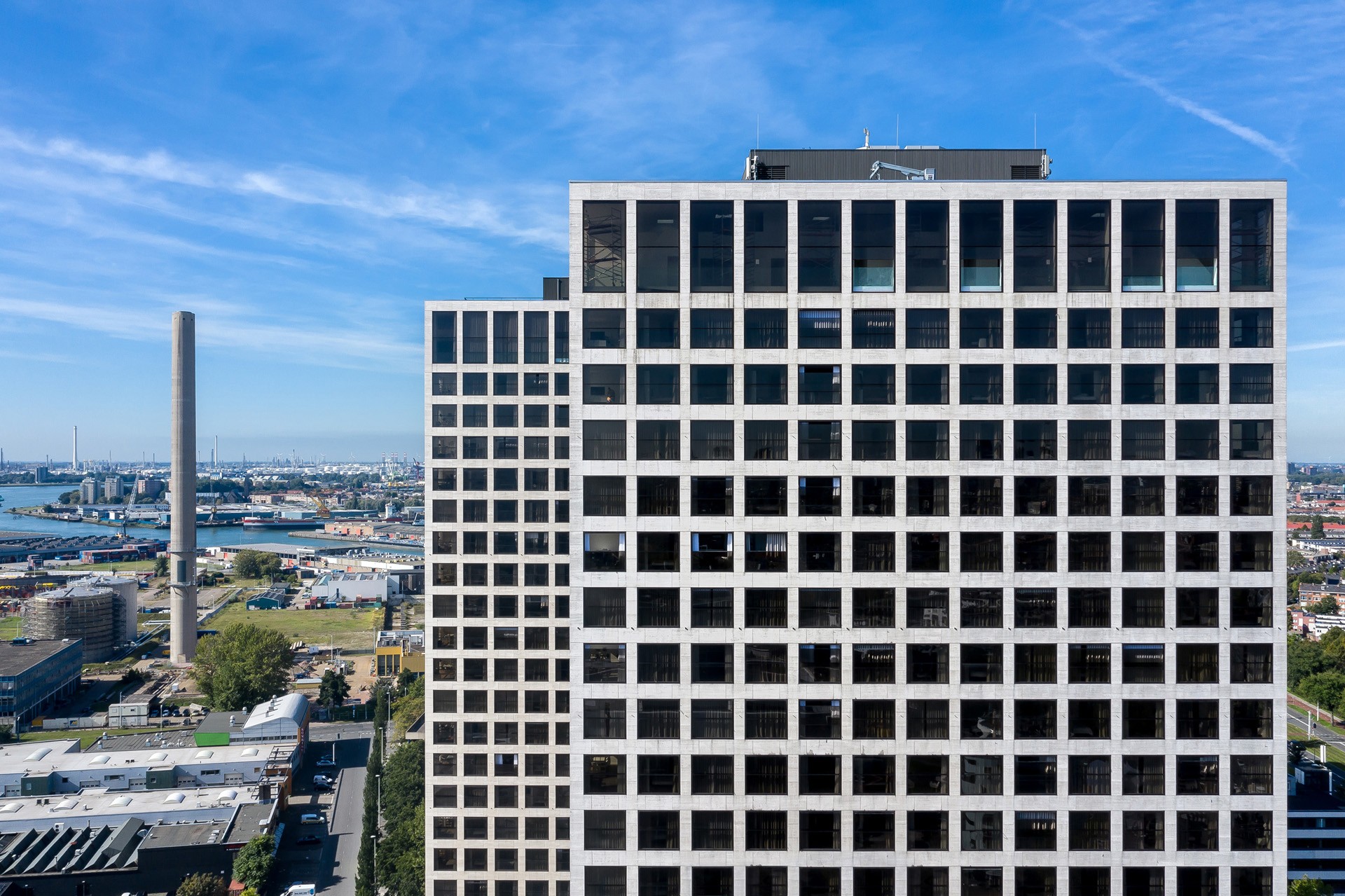 02_Lee_Towers_©OssipDuivenbode 02_Lee_Towers_©OssipDuivenbode.jpg