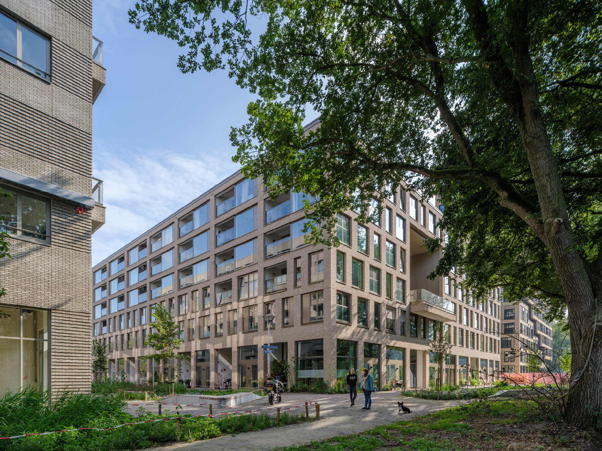 DeBuurt_3 DeBuurt_3.jpg