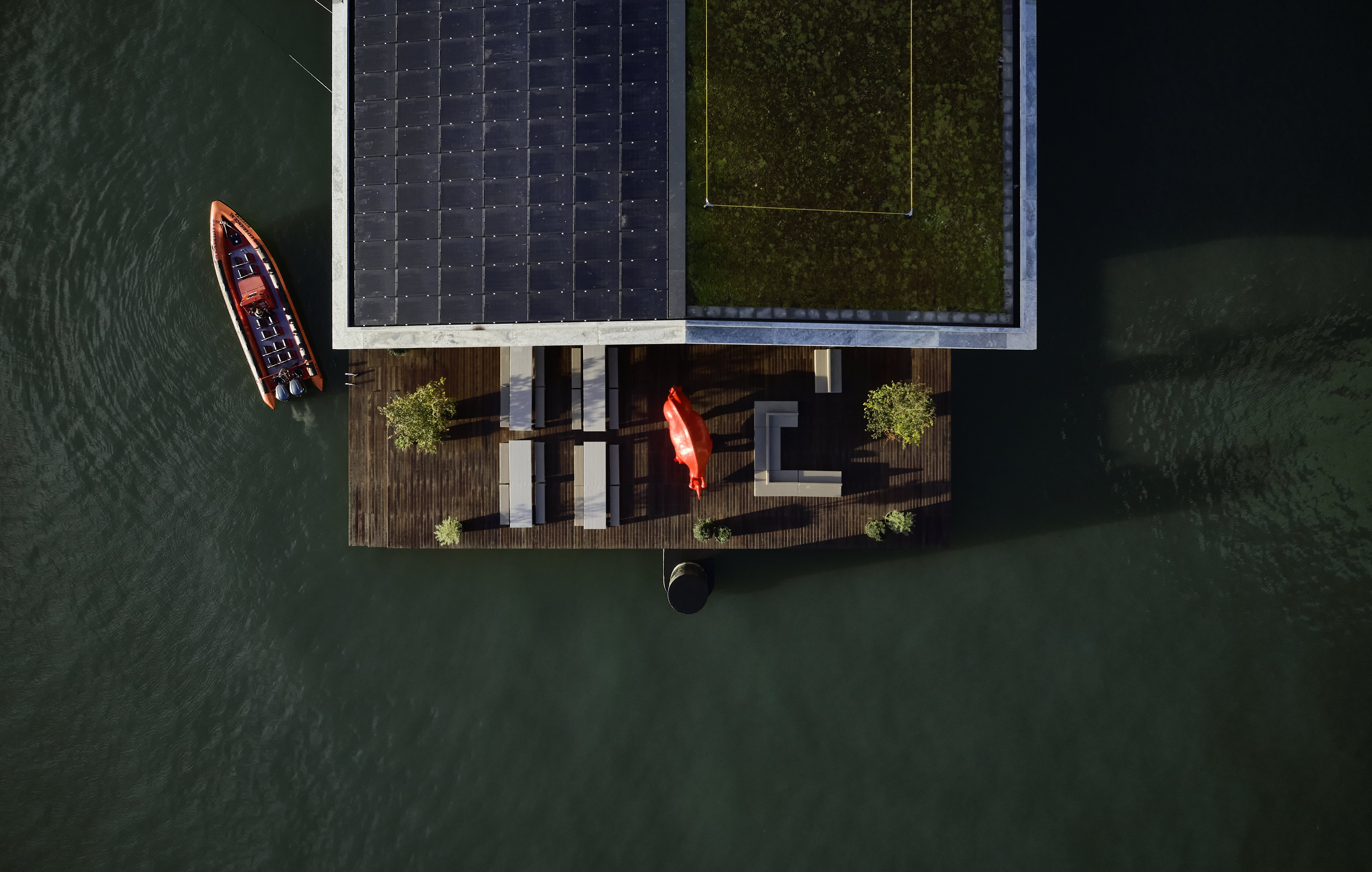 01 - Powerhouse Company - Floating Office Rotterdam - Mark Seelen-min 01 - Powerhouse Company - Floating Office Rotterdam - Mark Seelen-min.jpg