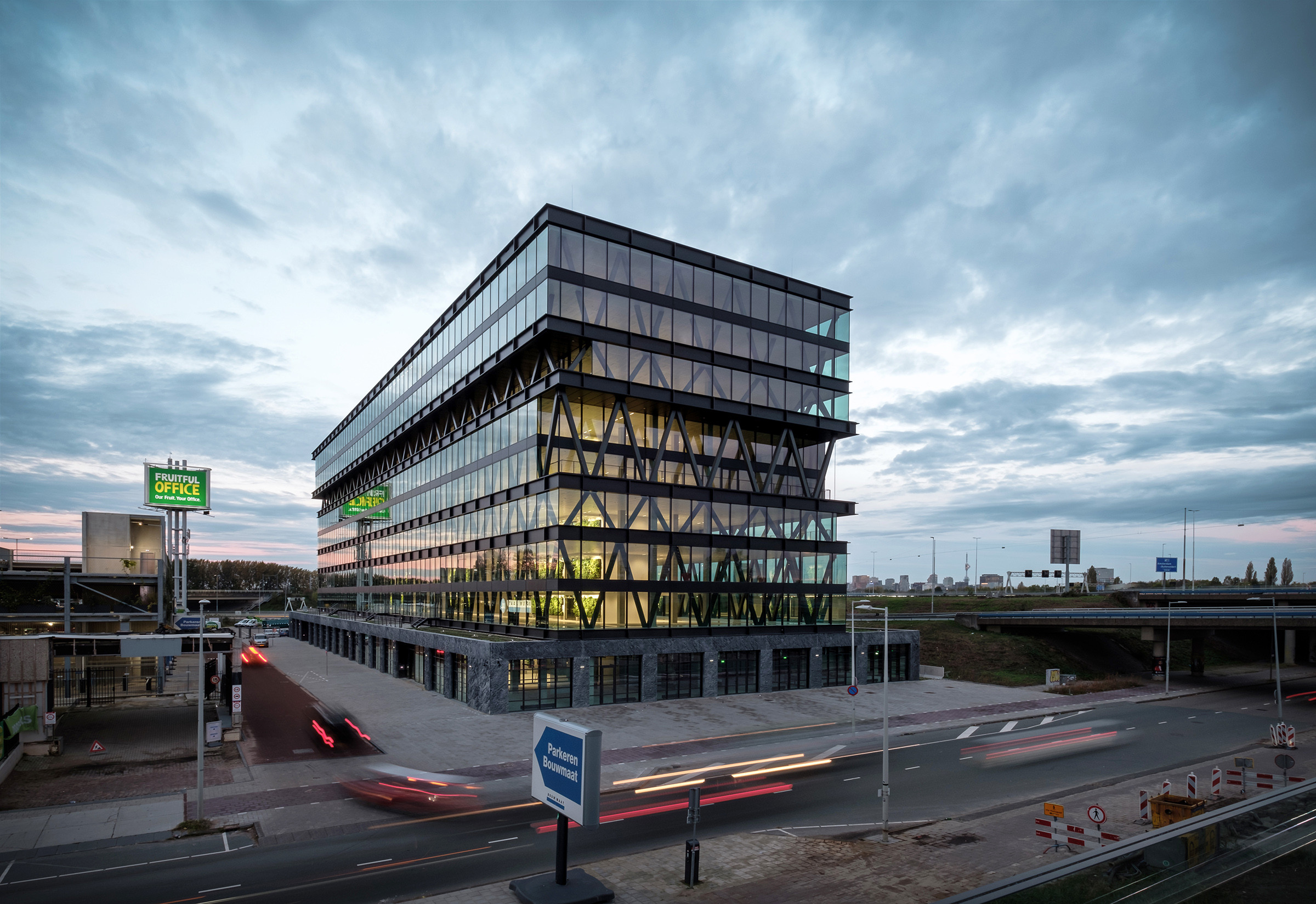 01-TheJoan-OZ-Valentijn-Kortekaas 01-TheJoan-OZ-Valentijn-Kortekaas.jpg