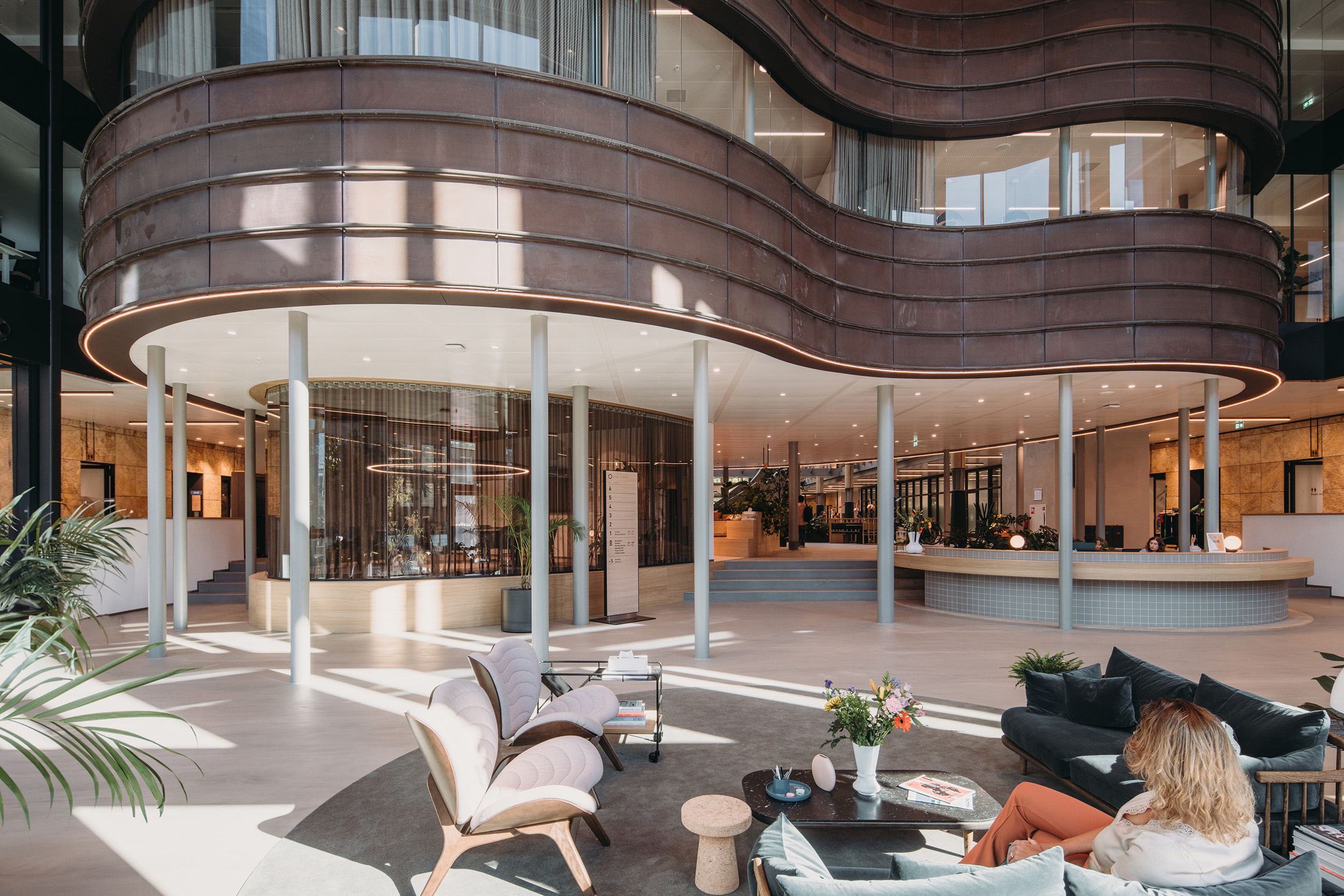 03 _EDGE-Stadium_ AtelierPRO_Evabloem