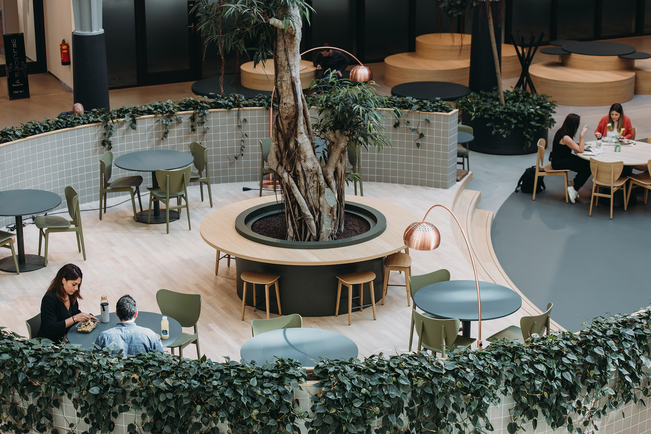 05 _EDGE-Stadium_ AtelierPRO_Evabloem