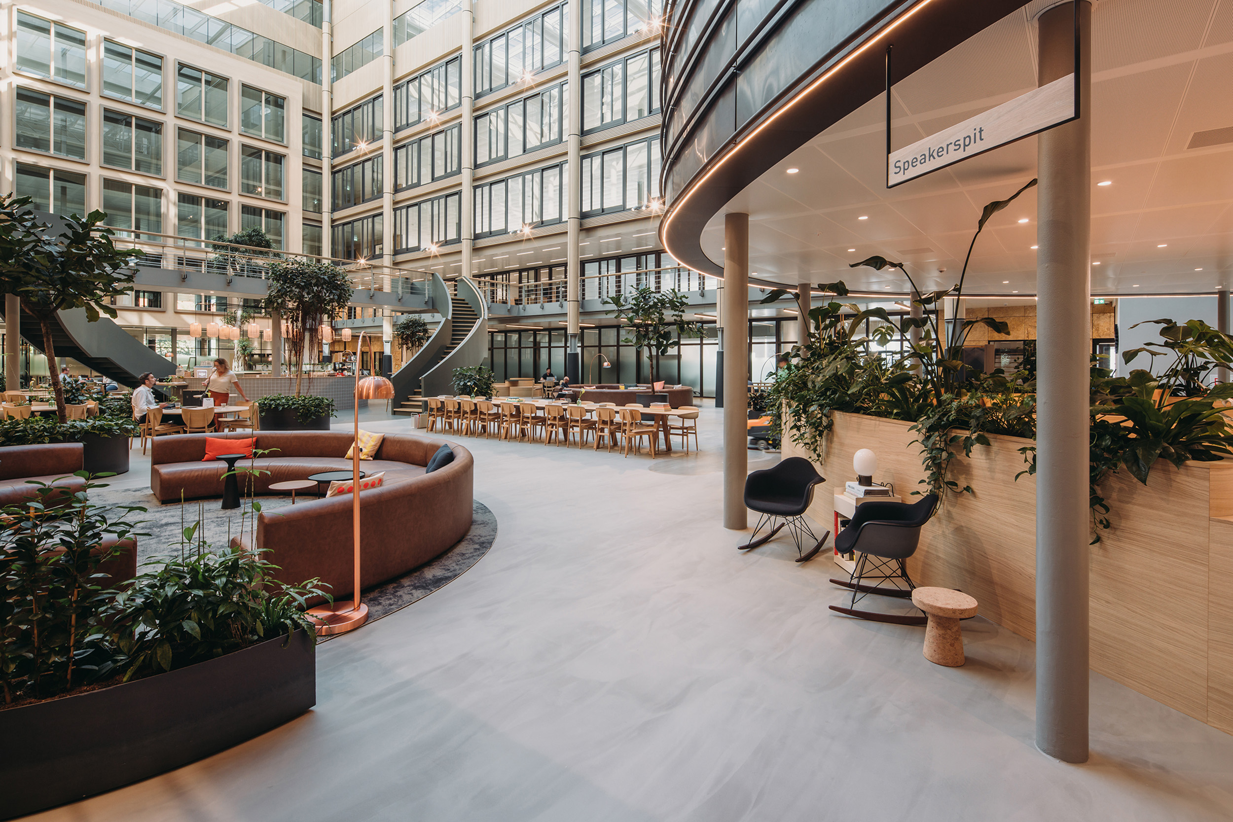 04 _EDGE-Stadium_ AtelierPRO_Evabloem