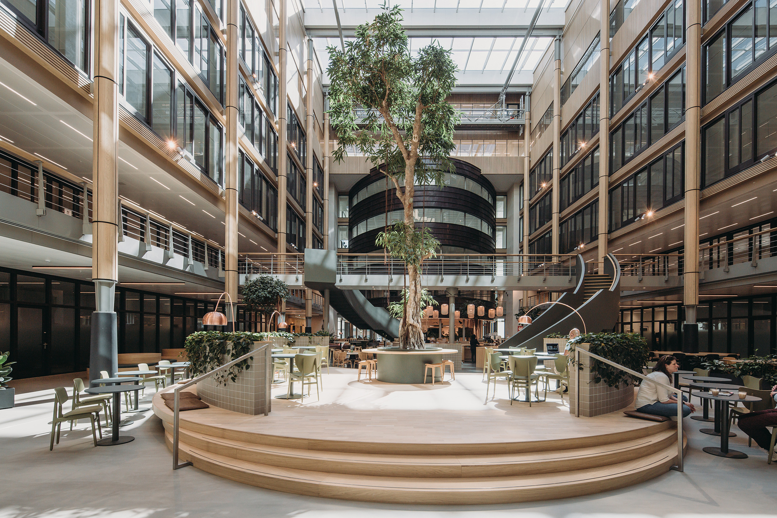 06 _EDGE-Stadium_ AtelierPRO_Evabloem