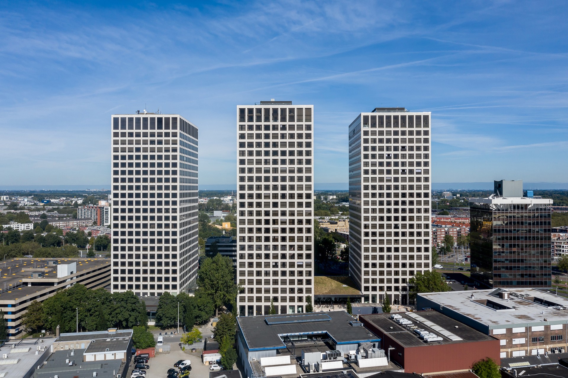 The Lee Towers - Hoofdfoto